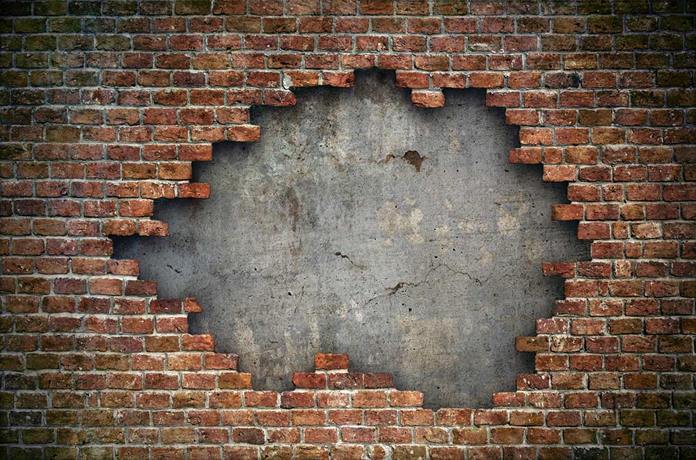 Brick_wall-crumbling